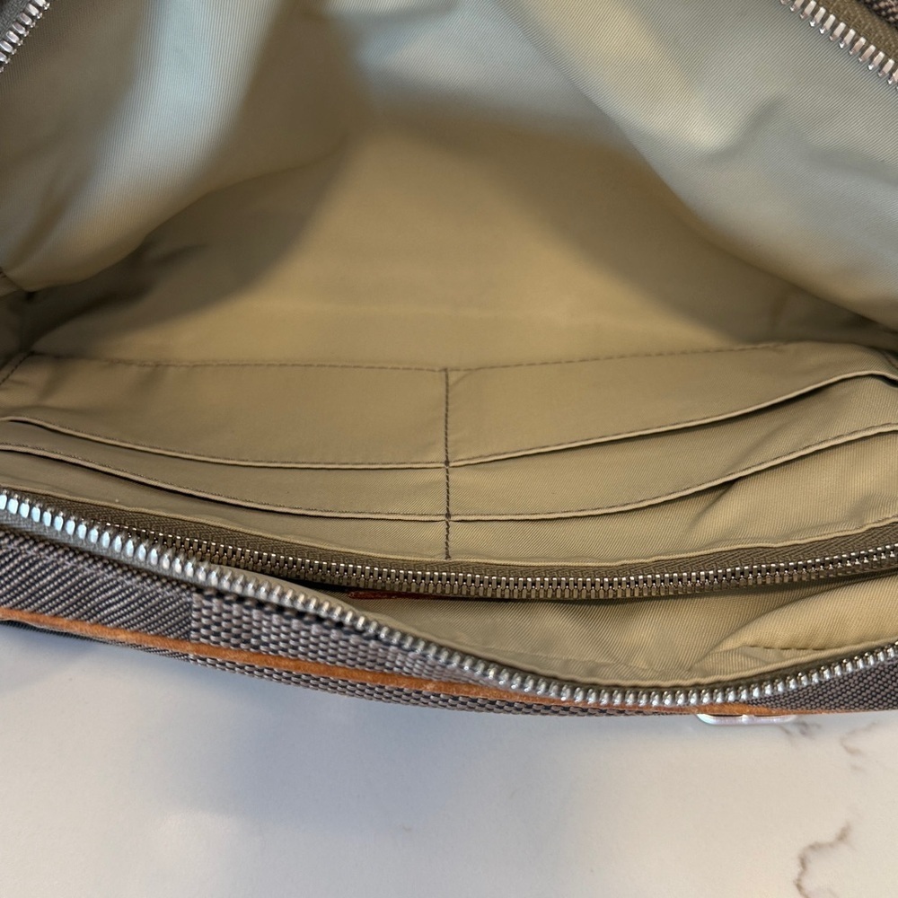 Louis Vuitton Acrobatic Belt Bag - Picture 7 of 9